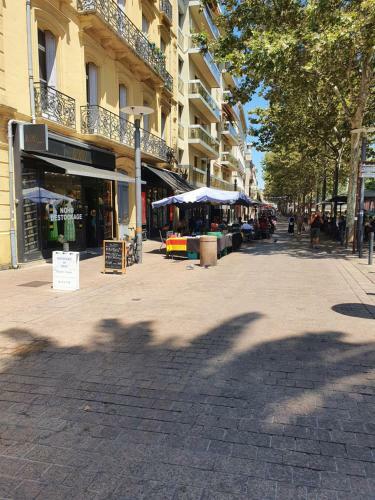 Superbe B�tisse de Caract�re, Coeur de Ville