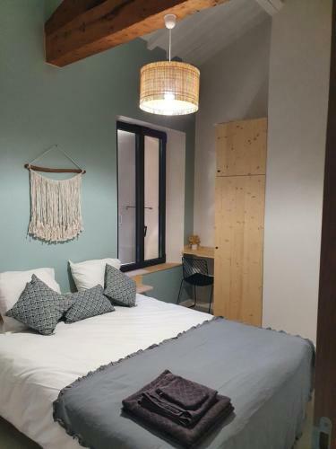 Superbe B�tisse de Caract�re, Coeur de Ville