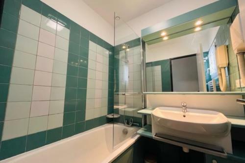 Bright Gite 35 M With Furnished Garden