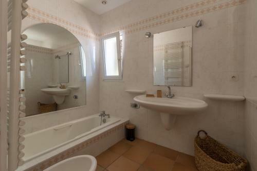 Grande Maison � Pornic � 150m De La Plage