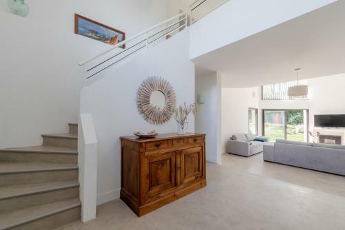 Charmante Maison Moderne Avec Grand Jardin