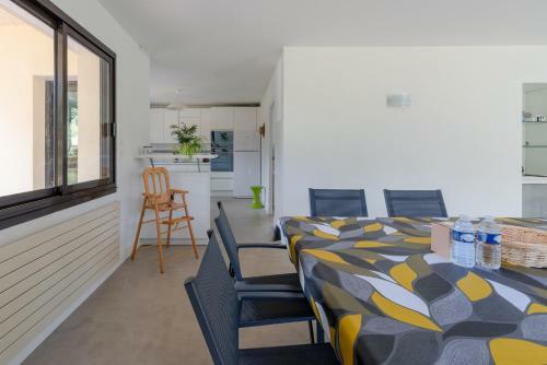 Charmante Maison Moderne Avec Grand Jardin