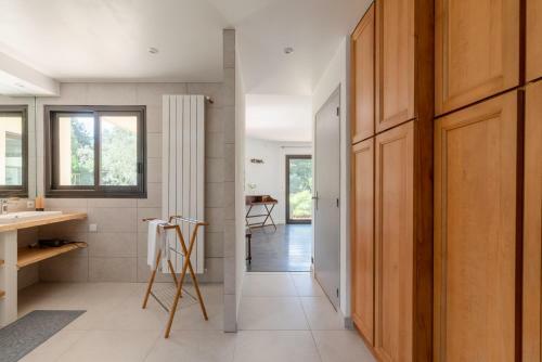Charmante Maison Moderne Avec Grand Jardin