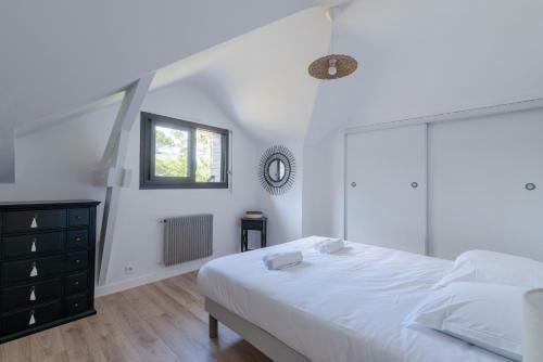 Charmante Maison Moderne Avec Grand Jardin