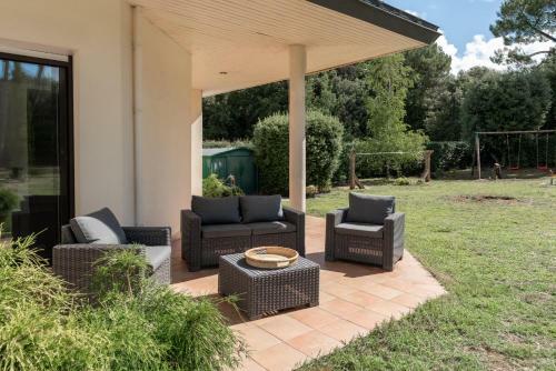 Charmante Maison Moderne Avec Grand Jardin