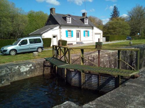 Maison De L?�cluse