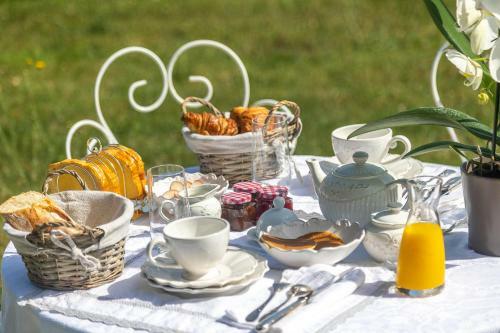 Bed & Breakfast Manoir Le Coutureau Maisons D'h�tes
