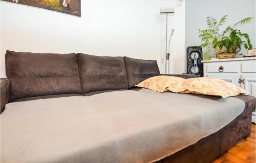 Nice Home In Saint-denis With Wifi And 1 Bedrooms