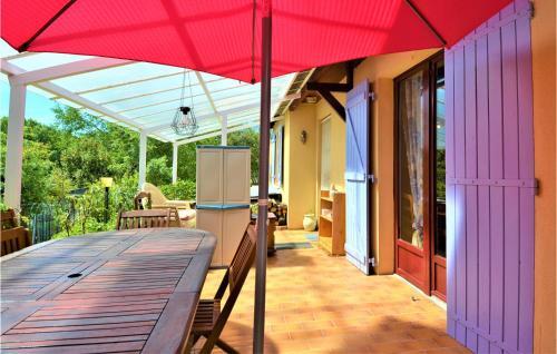 Nice Home In Saint-denis With Wifi And 1 Bedrooms