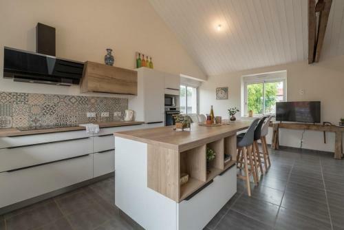 Maison Moderne Avec Terrasse Et Grand Jardin