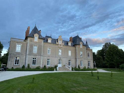 Apartamento Ch�teau de St-fulgent, G�te La Tour