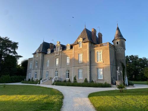 Apartamento Ch�teau de St-fulgent, G�te La Tour