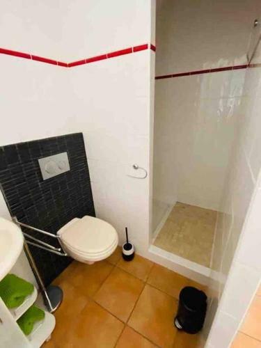 Behagliches Reihenendhaus Mit Sch�ner Terrasse