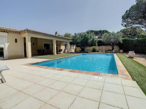 Villa Rental With Swimming Pool In Sainte-maxime