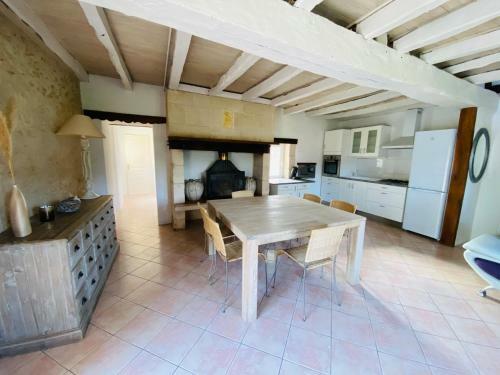 Maison En Pierre � La Campagne En P�rigord Dordogne