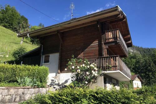 Wooden House With Garden And Terace !