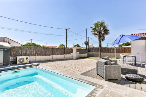 Jolie Maison � Saint Jean de Monts Avec Piscine