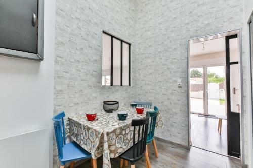 Jolie Maison � Saint Jean de Monts Avec Piscine