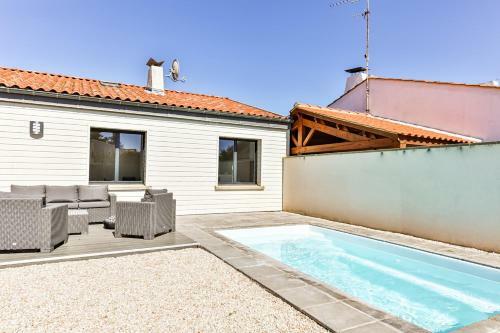 Jolie Maison � Saint Jean de Monts Avec Piscine