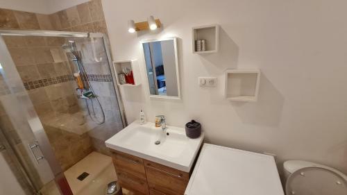 Les 2 Mazets Proven�aux