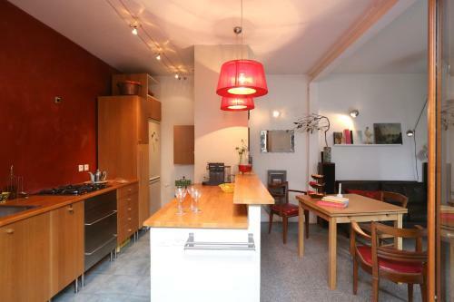 Villa Quiet, Sunny House 50 Meters From Paris