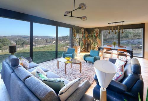 Villa Avec Piscine Et Vue Admirable Sur La Nature