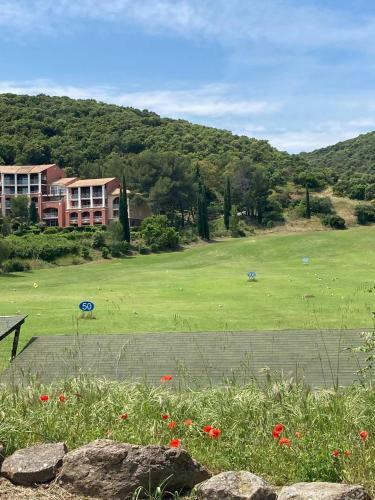 Apartamento Studio Cabine Village Cap Esterel Avec Wifi