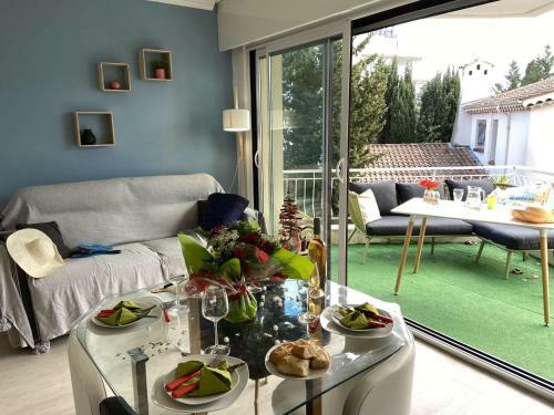 Apartamento Studio Saint-rapha�l, 1 Bedroom, 4 Persons - Fr-1-226a-128