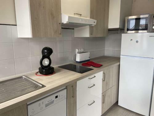 Apartamento Studio Saint-rapha�l, 1 Bedroom, 4 Persons - Fr-1-226a-128
