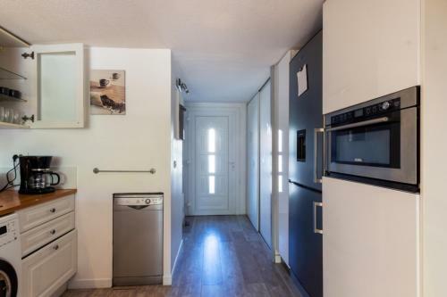 Nice 35 M With Terrace And Shared Pool