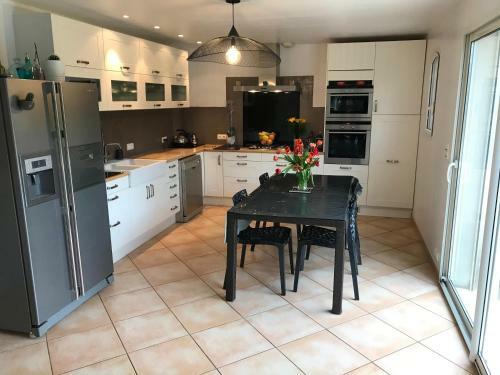 Villa Maison Proven�ale Avec Piscine Et Jardin Privatifs