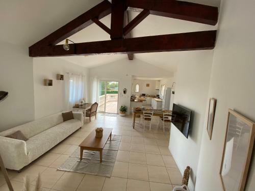 Les Hauts de La Pin�de - Villa Avec Jacuzzi Et Boulodrome