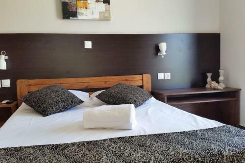 Hotel Nefeli Studios Nydri Main Road