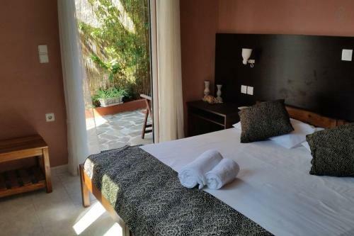 Hotel Nefeli Studios Nydri Main Road