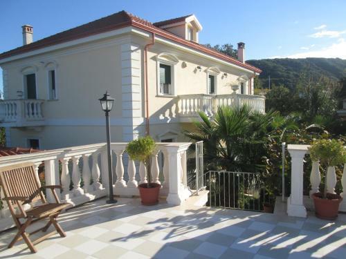 Villa Elisa B&B