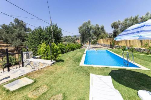 2 Br House With Spacious Garden And Private Pool In Bodrum
