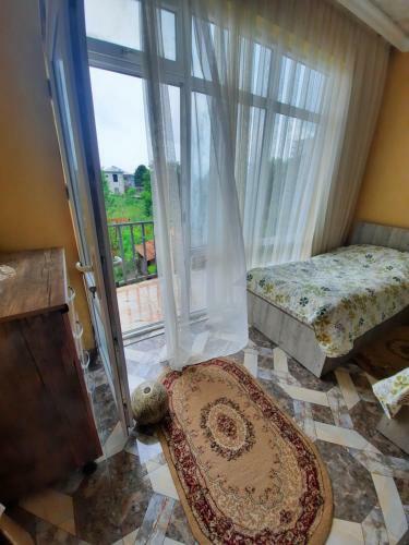 Hostal Ketis Guest House