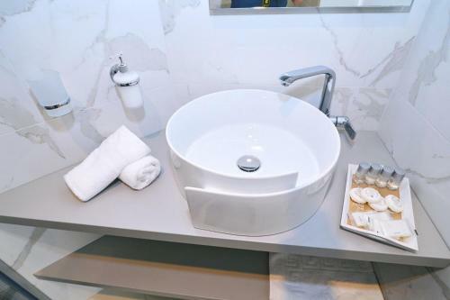 Apartments In Villa Ziza, Rooftop Swimming Pool