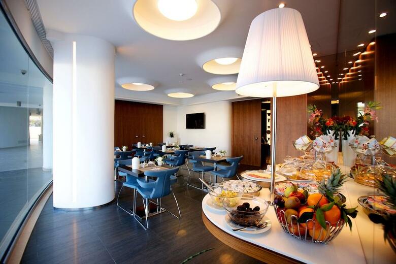 Callistos Hotel