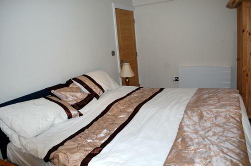 Broxbourne Two-bedroom Apartment Close To Amenities