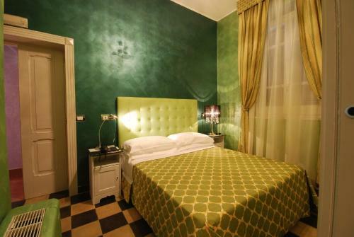 Hostal Mal� Suites