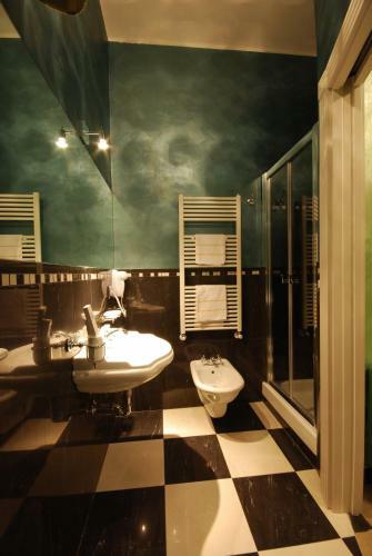 Hostal Mal� Suites