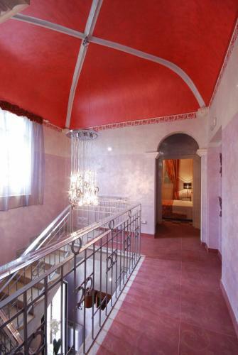 Hostal Mal� Suites