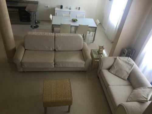 Pool And Sea View Beach Apartment