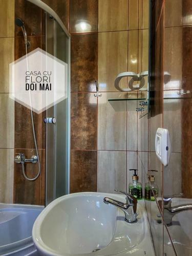 Hostal Casa Cu Flori
