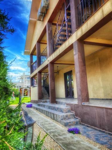 Hostal Casa Cu Flori
