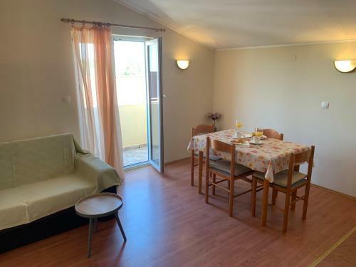 Hostal Apartments Iva