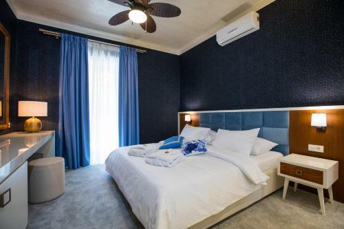 Villa Blue Diamond