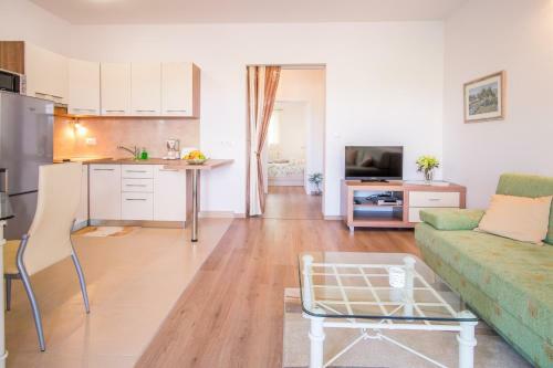 Apartmani Dujmovi?