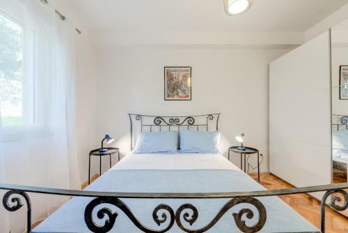 Apartmani Mirta Omi?